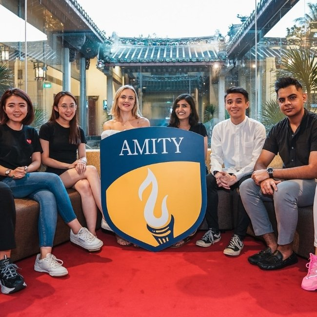 amity-global-institute-students