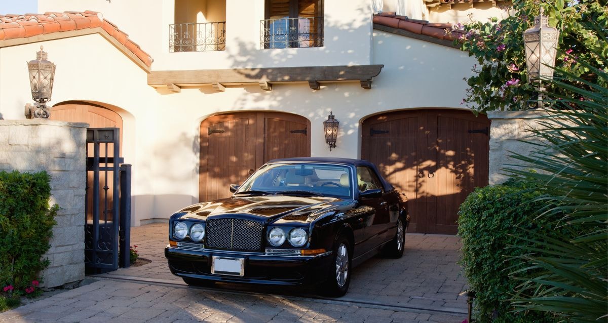 Enclosed shipping is the vehicle transport of choice for luxury cars