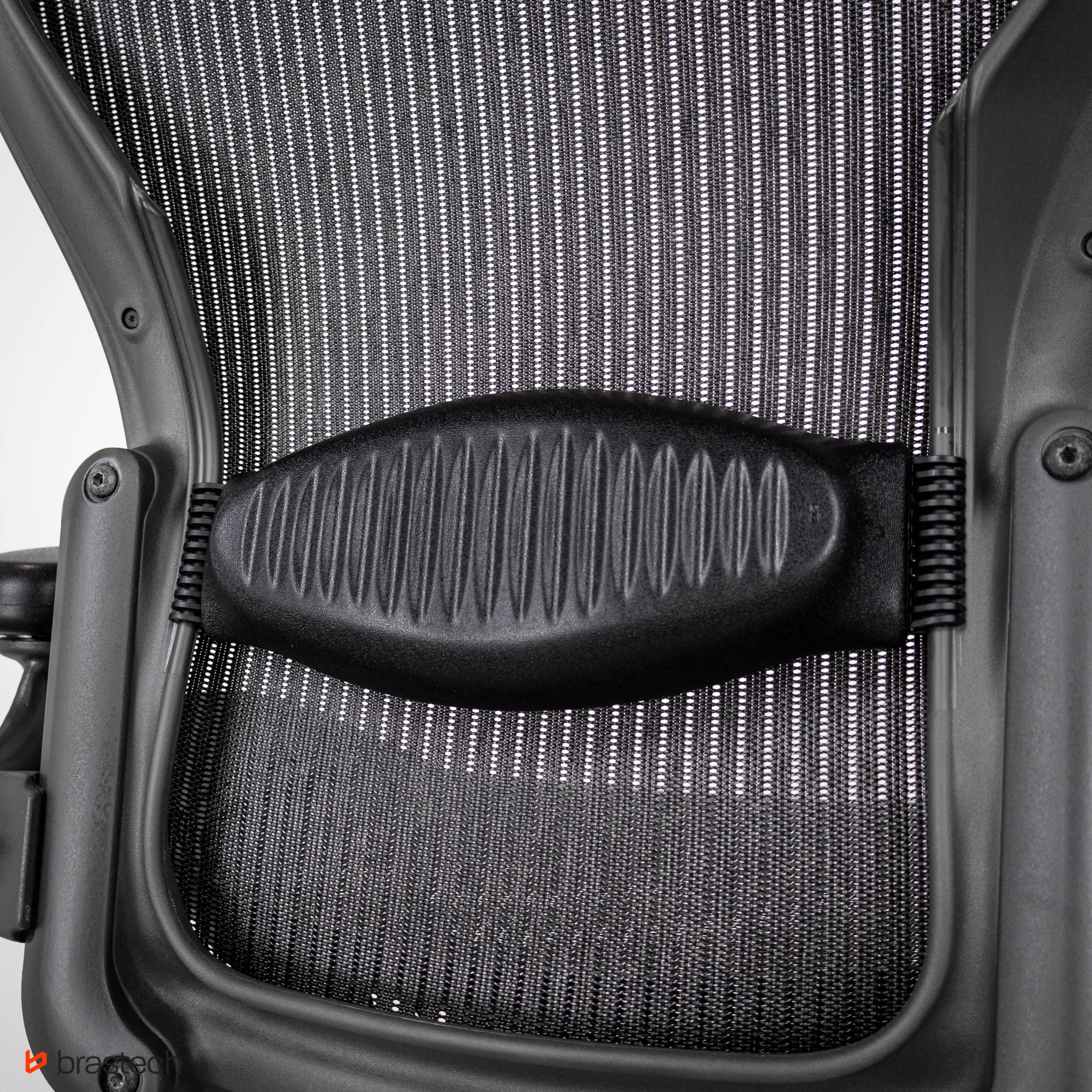 Herman Miller Aeron Classic – Fakty i mity. Czy warto? 6 Wsparcie lędźwiowe w Herman Miller Aeron. Źródło: Brastech