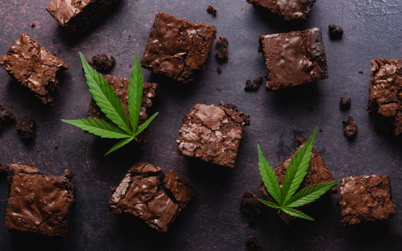 cannabis leaves with cannabis brownies