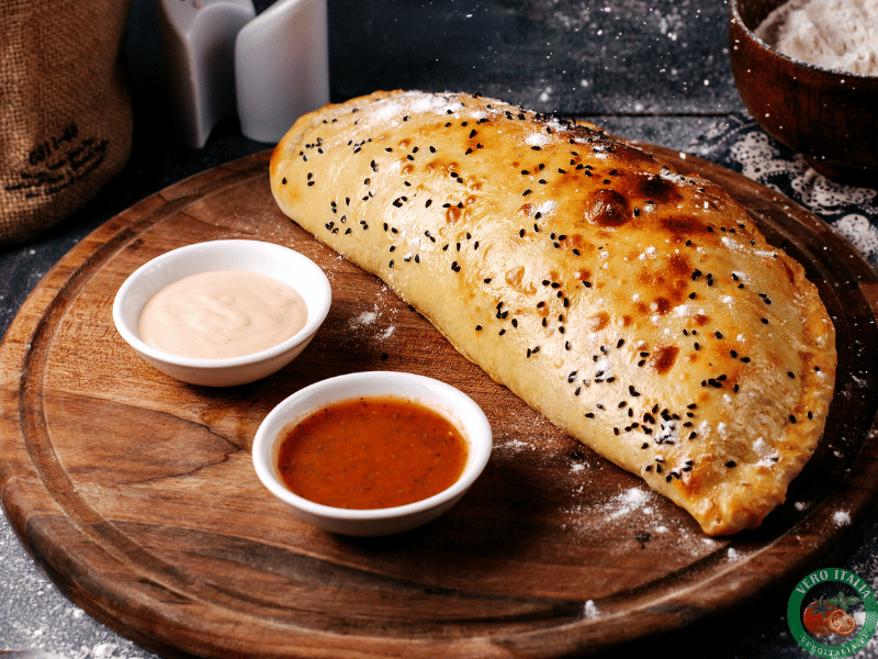 calzone z sosami