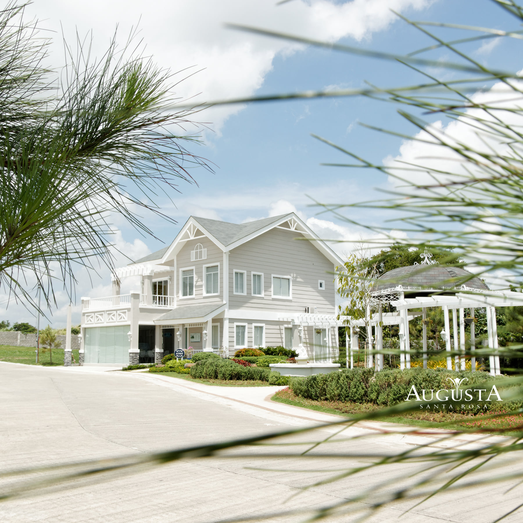 Brittany Santa Rosa Luxury Homes 