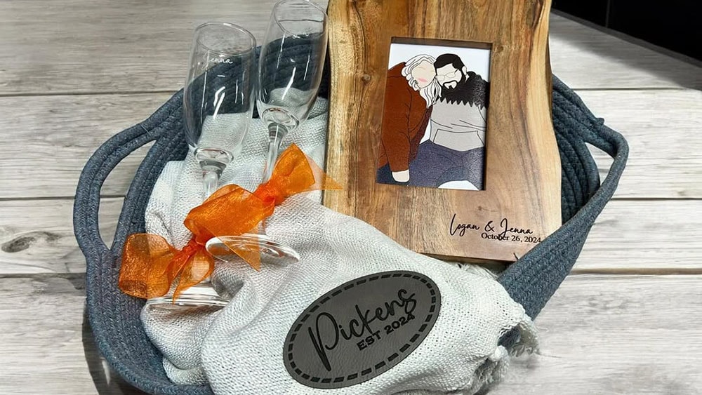 custom engraved wedding gifts