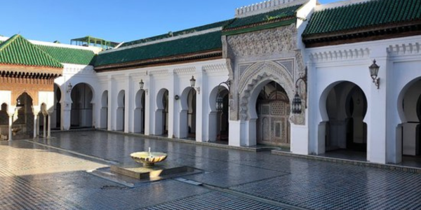 Mosquée Al Karaouiyine construite pendant la dynastie idrisside à la ville de Fès.