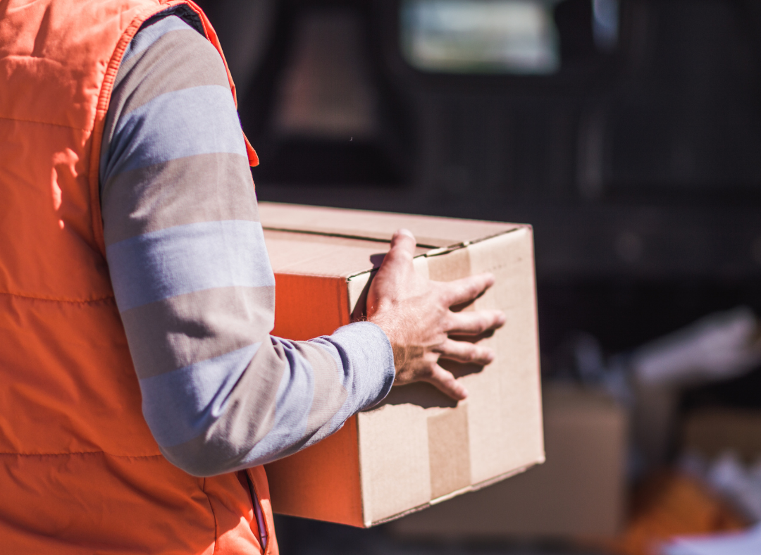Exploring the Meaning of White Glove Delivery Shipsters®