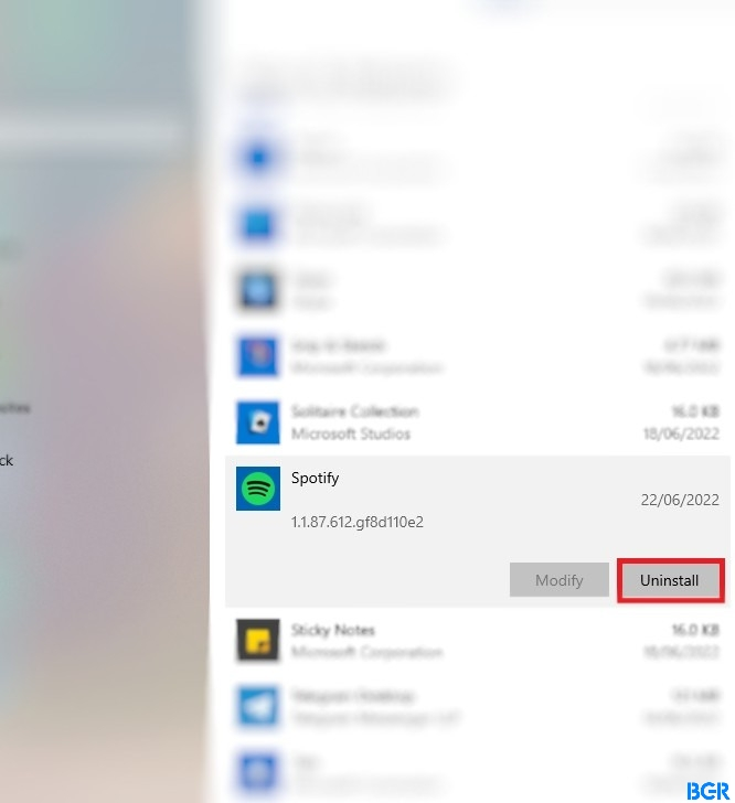Uninstall Spotify desktop app to fix Spotify that keeps pausing