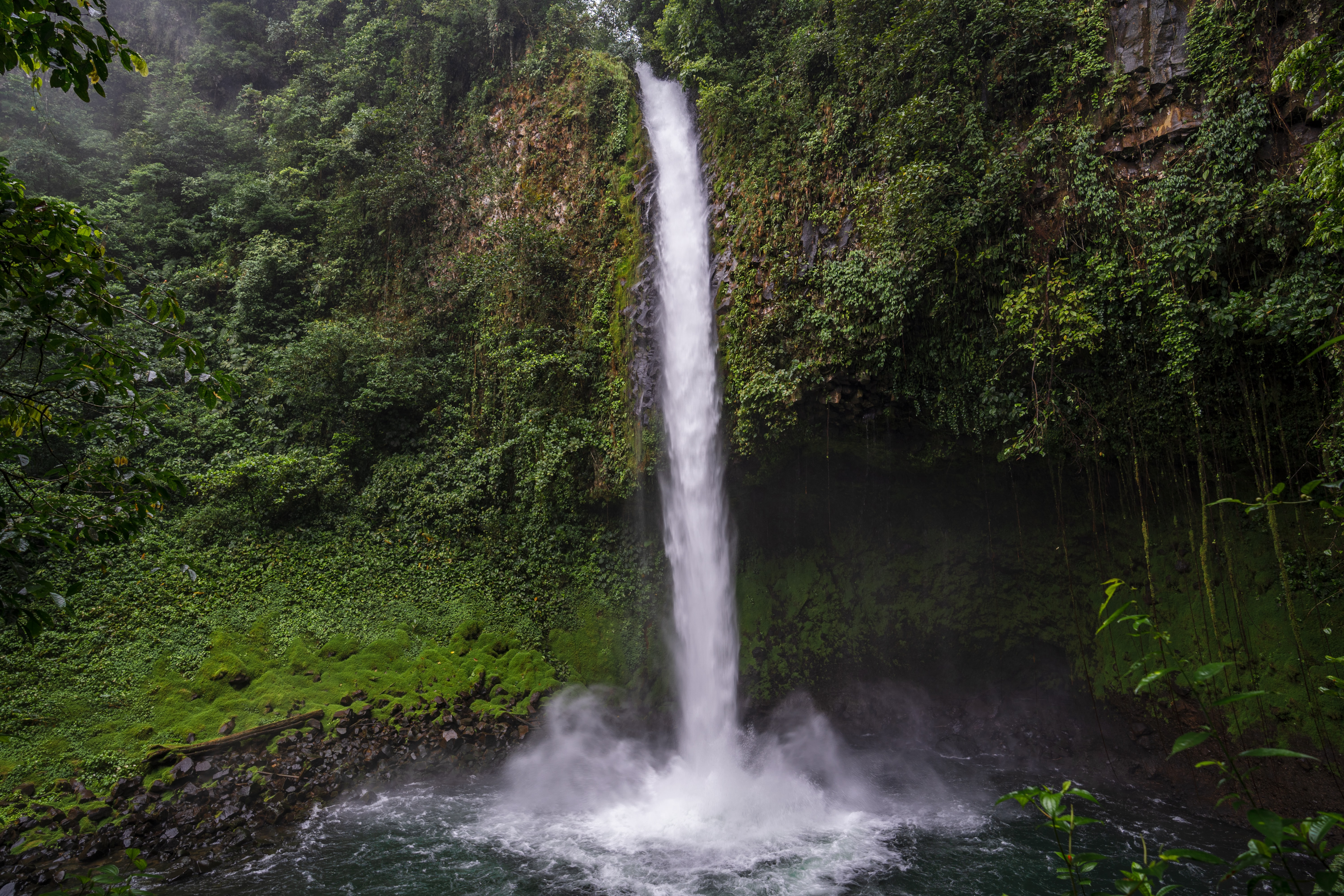 La Fortuna Waterfall in La Fortuna, Costa Rica