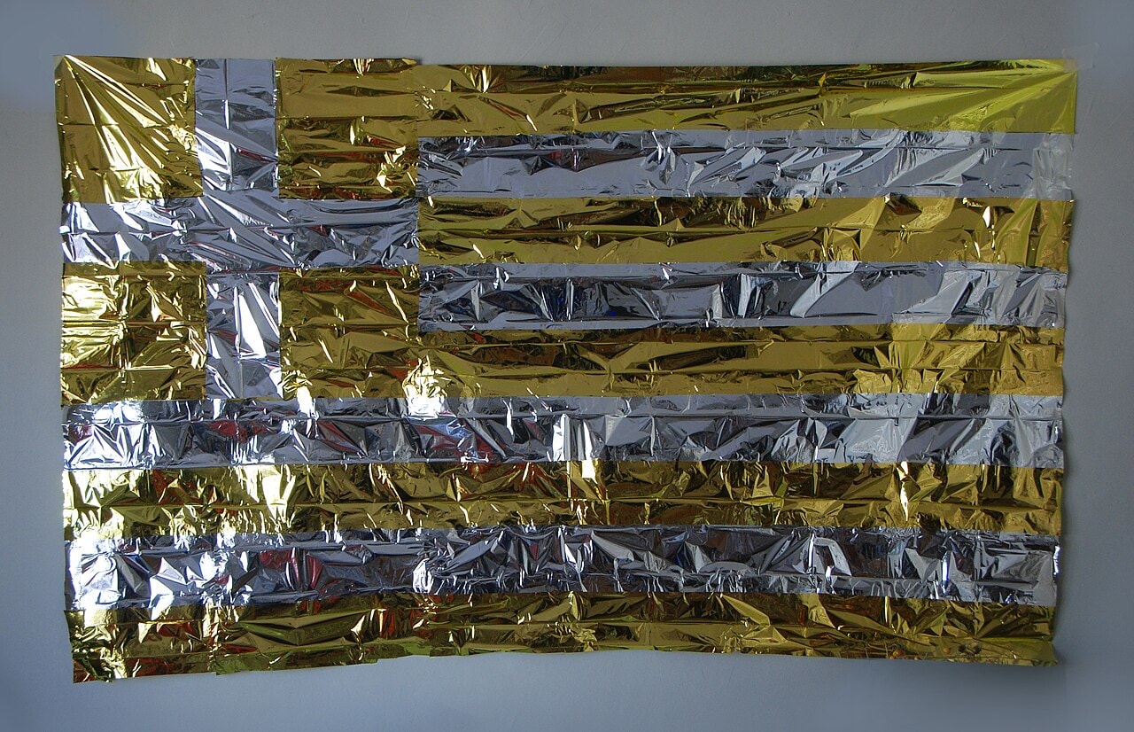 Emergency thermal blanket used for refugees. Wikimedia Commons, licensed under CC-BY-SA-4.0