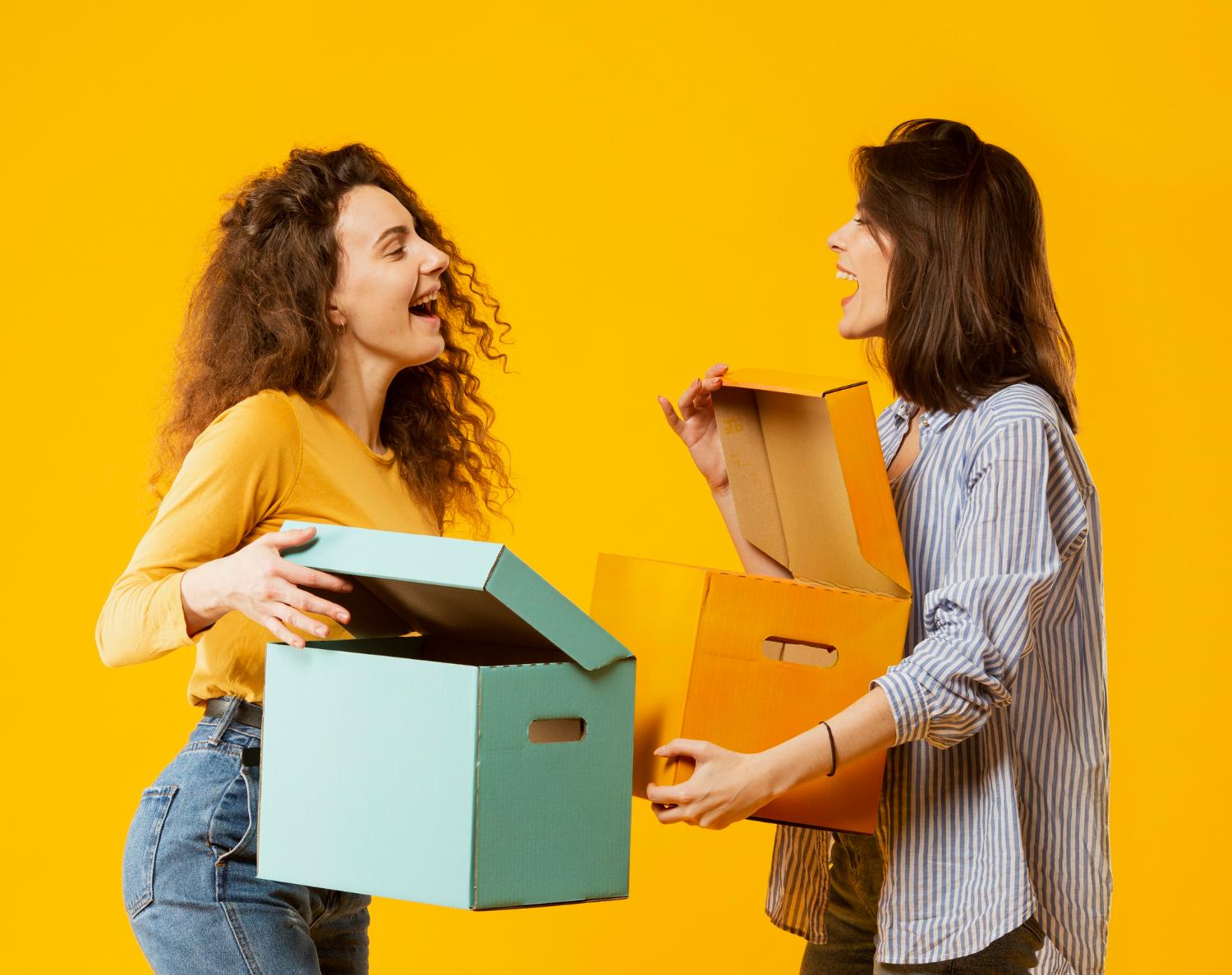 two women happy about their dropshipping business