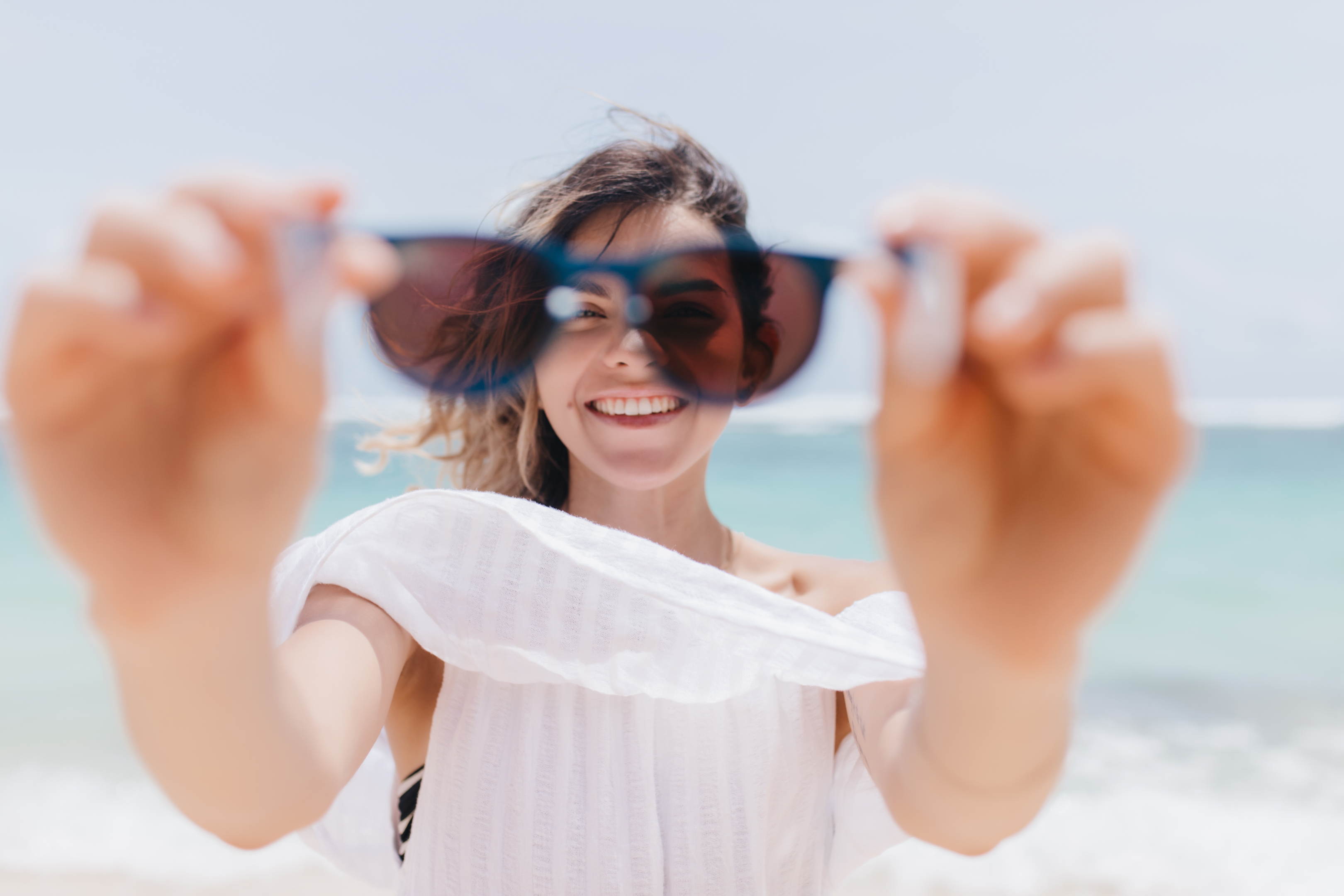 sunglasses, uva and uvb, golden hour, round sunglasses, best sunglasses