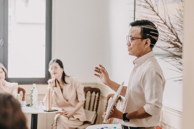 Verbal communication and presentation skills