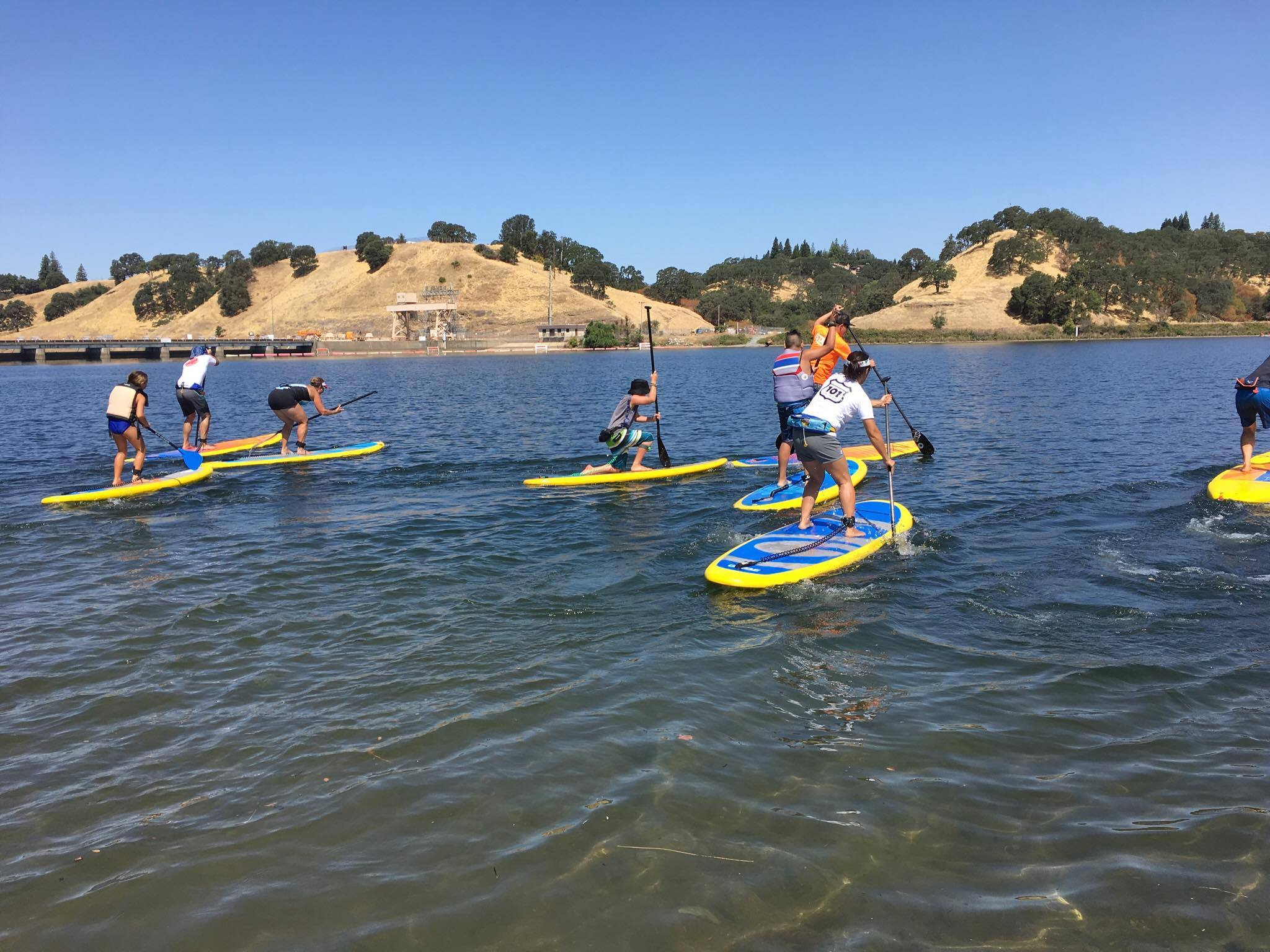 paddle boards on lake natoma