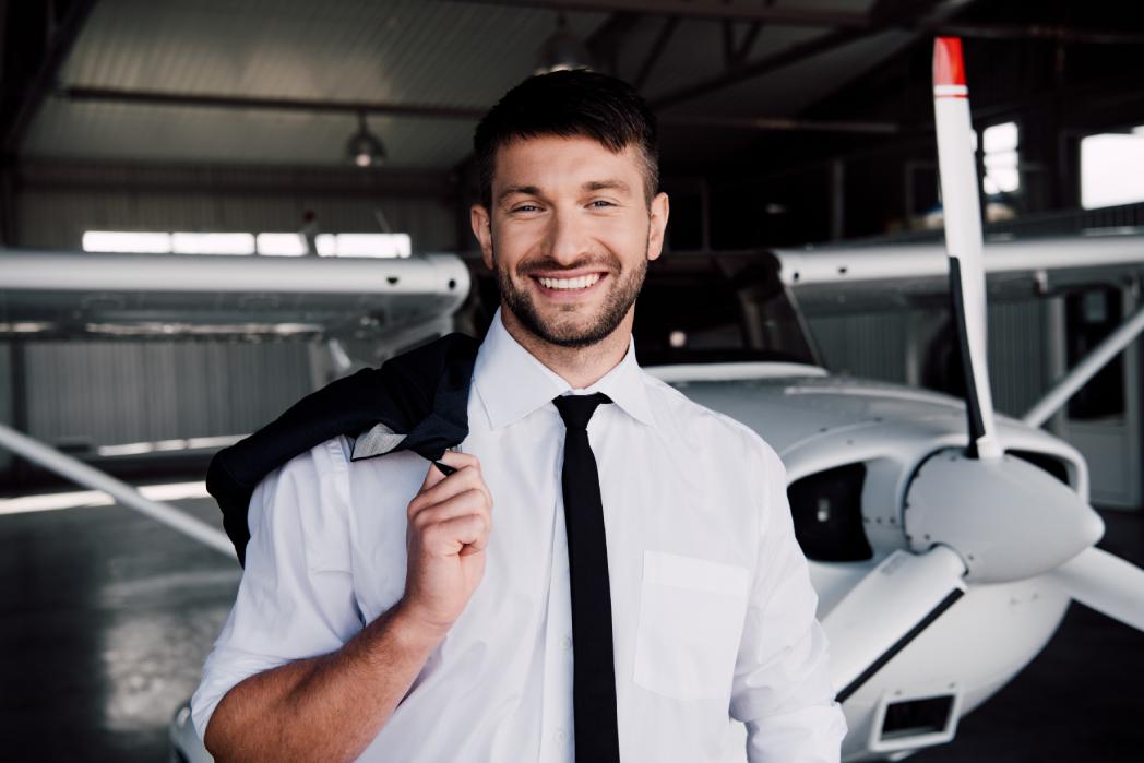commercial pilot career timeline and training costs