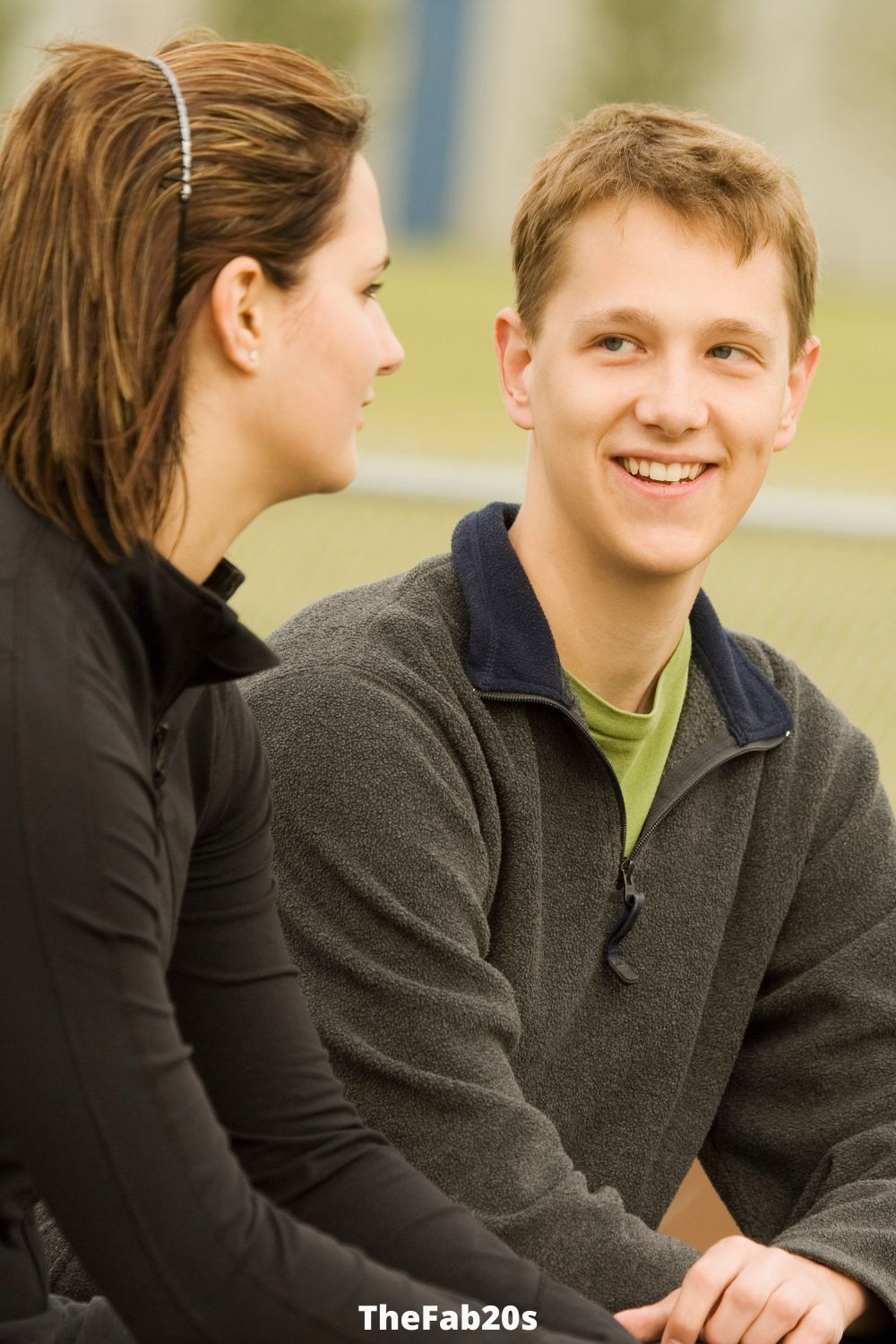 Man looking at woman fondly - Body language of a man secretly in love with you