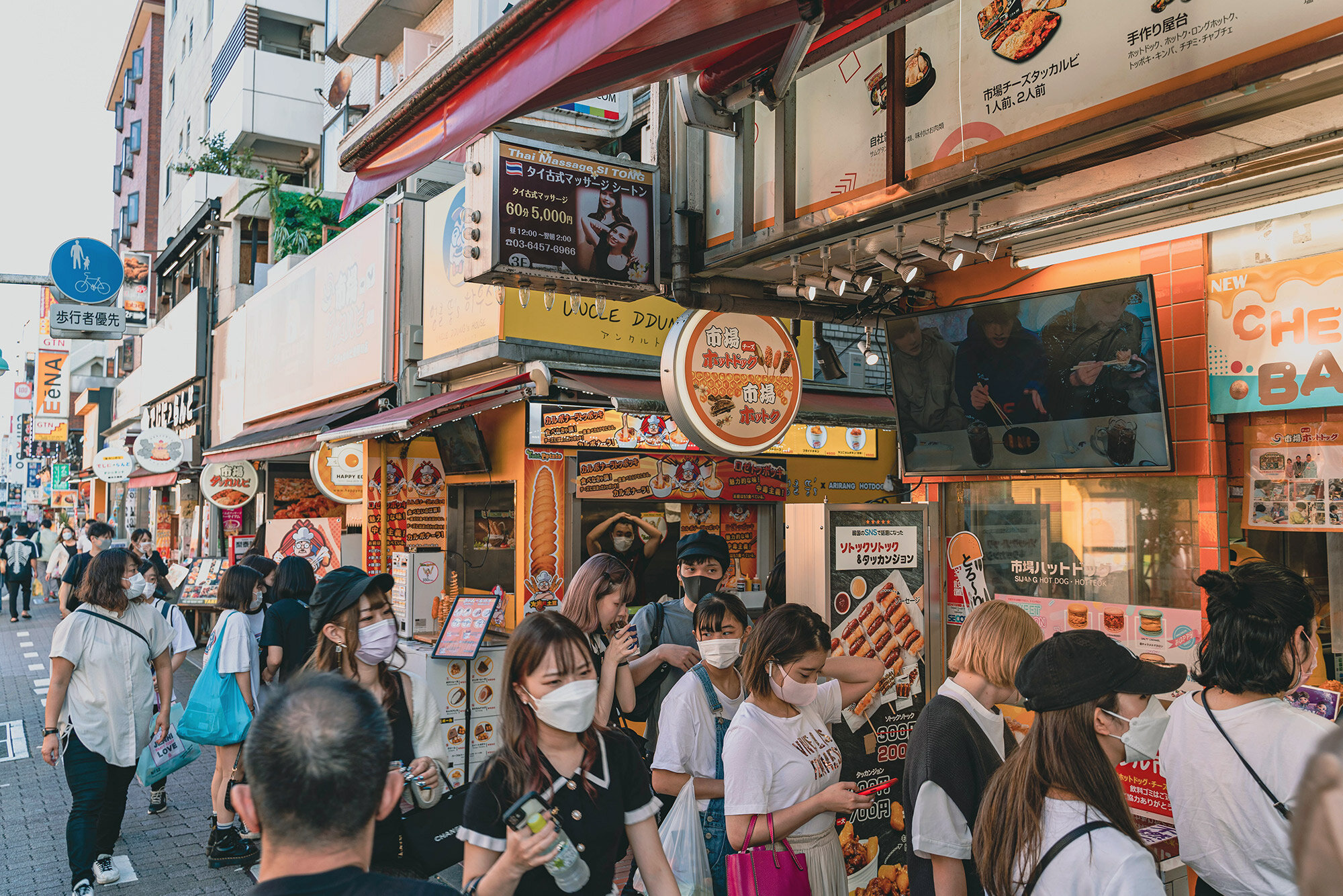 Image: Barrettish - Shin-Okubo the neighborhood with a South Korean vibe