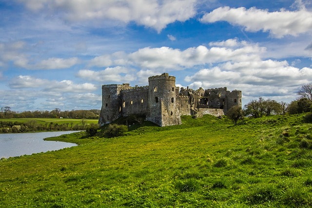 carew castle, the building, monument