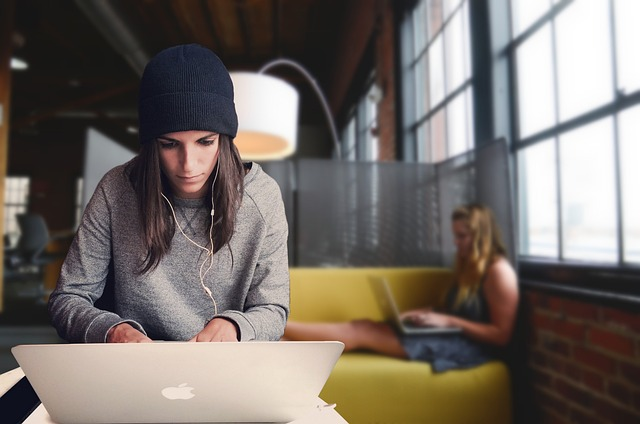 How Coworking Offices Promote Collaboration and Networking