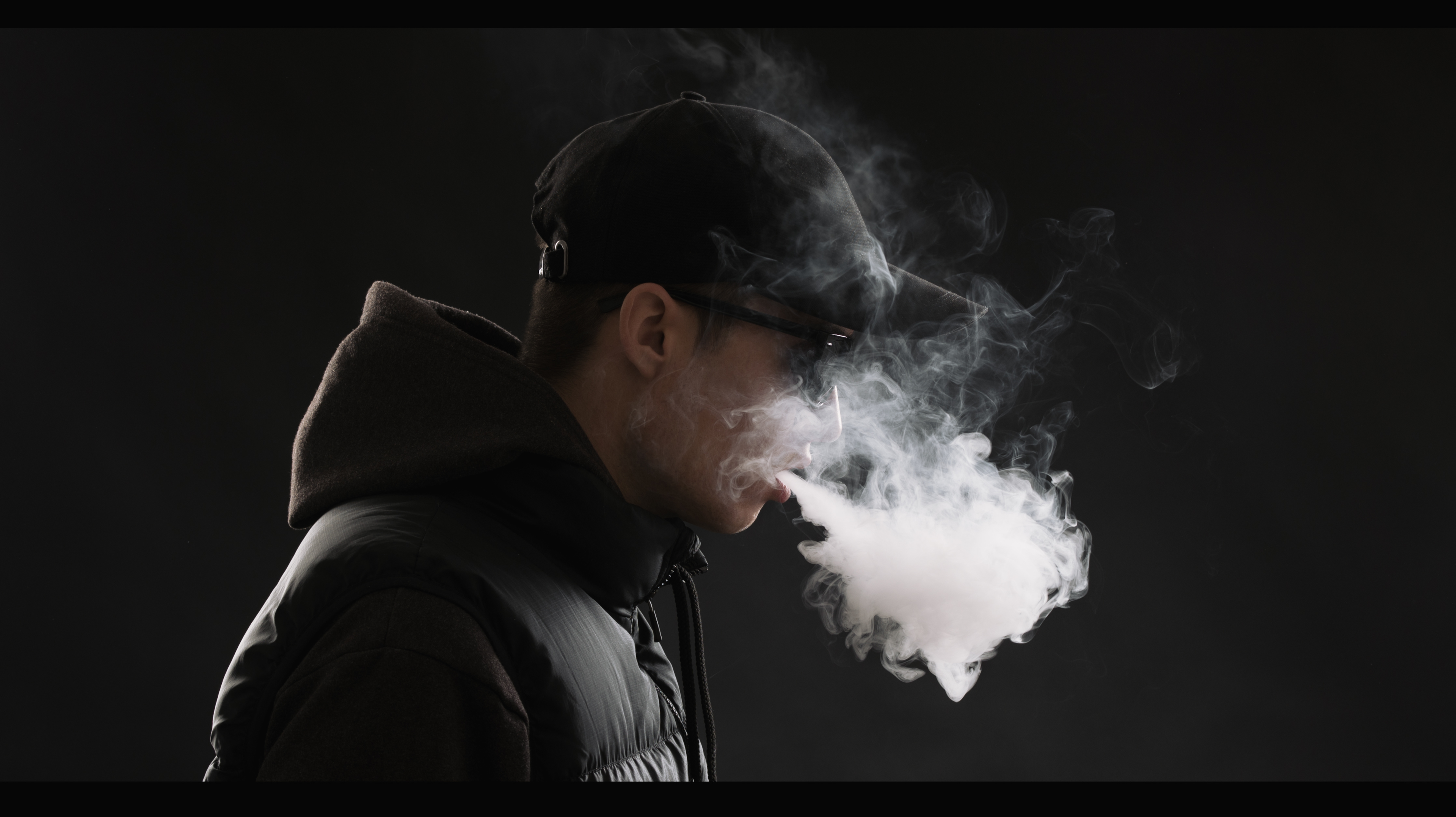 Delta 8 vape and vape pens are becoming increasingly popular. With Delta 8 THC disposable vapes, an all in one device makes it easy to exhale wellness.