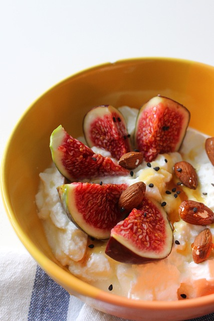 yogurt, fruit, figs