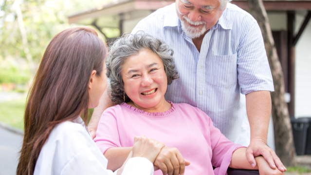 Helping Elderly Parents with Joint Pain: A Guide for Families