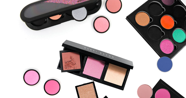 The Benefits of Customizable Makeup Palettes for Makeup Artists 