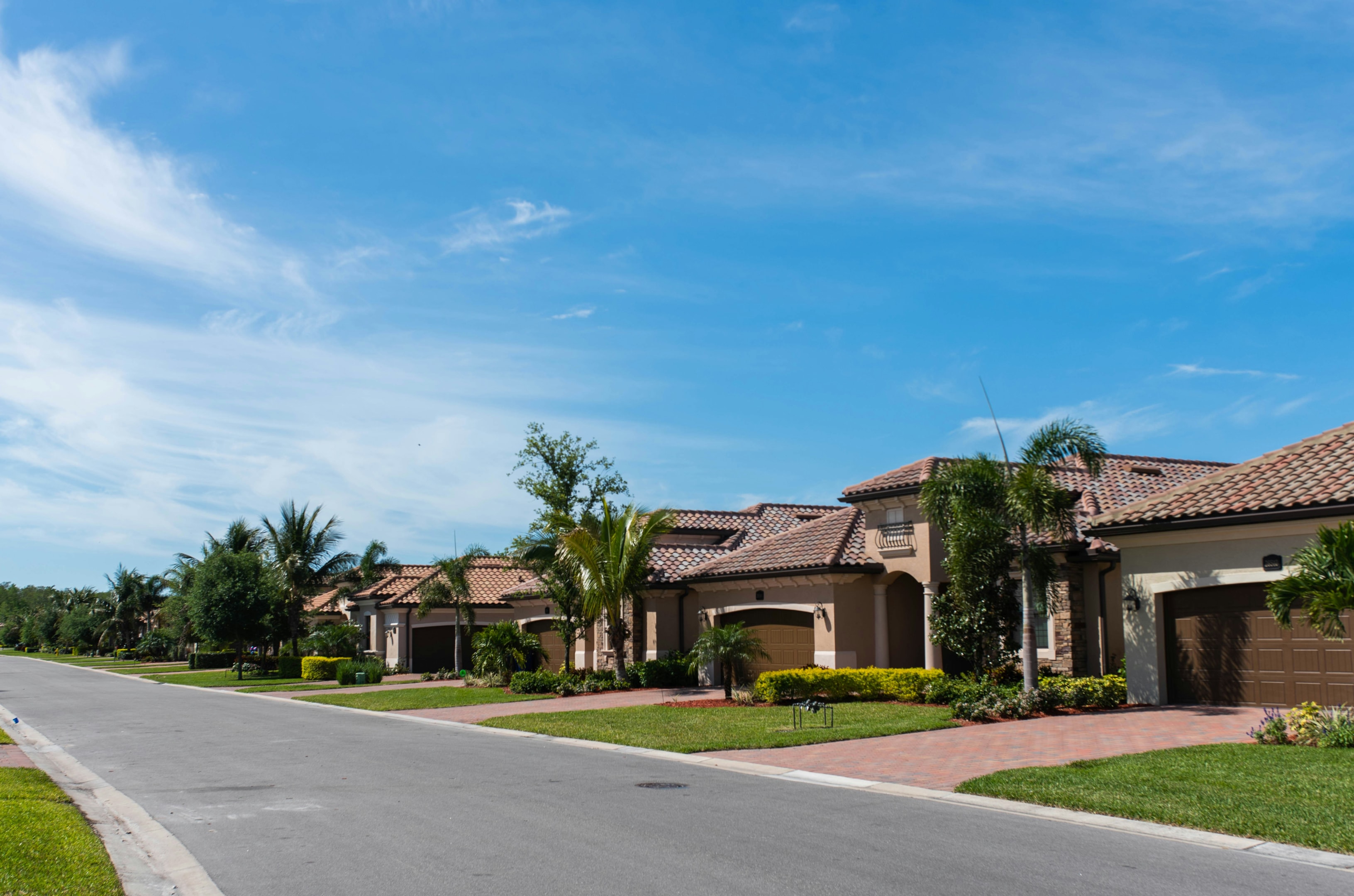 Real Estate Market Slowdowns: A Deep Dive Into Causes, Effects, and Opportunities