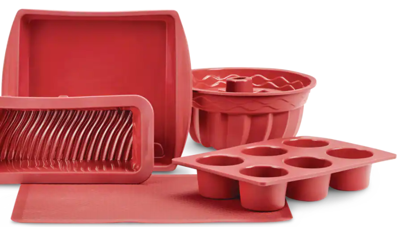 Silicone cake pans