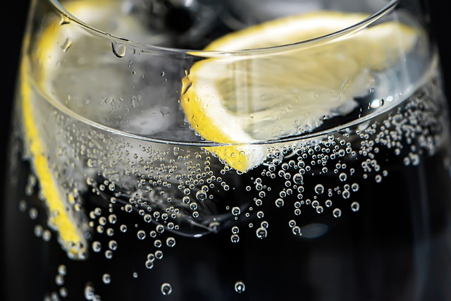 bubbles, lemon, slice of lemon