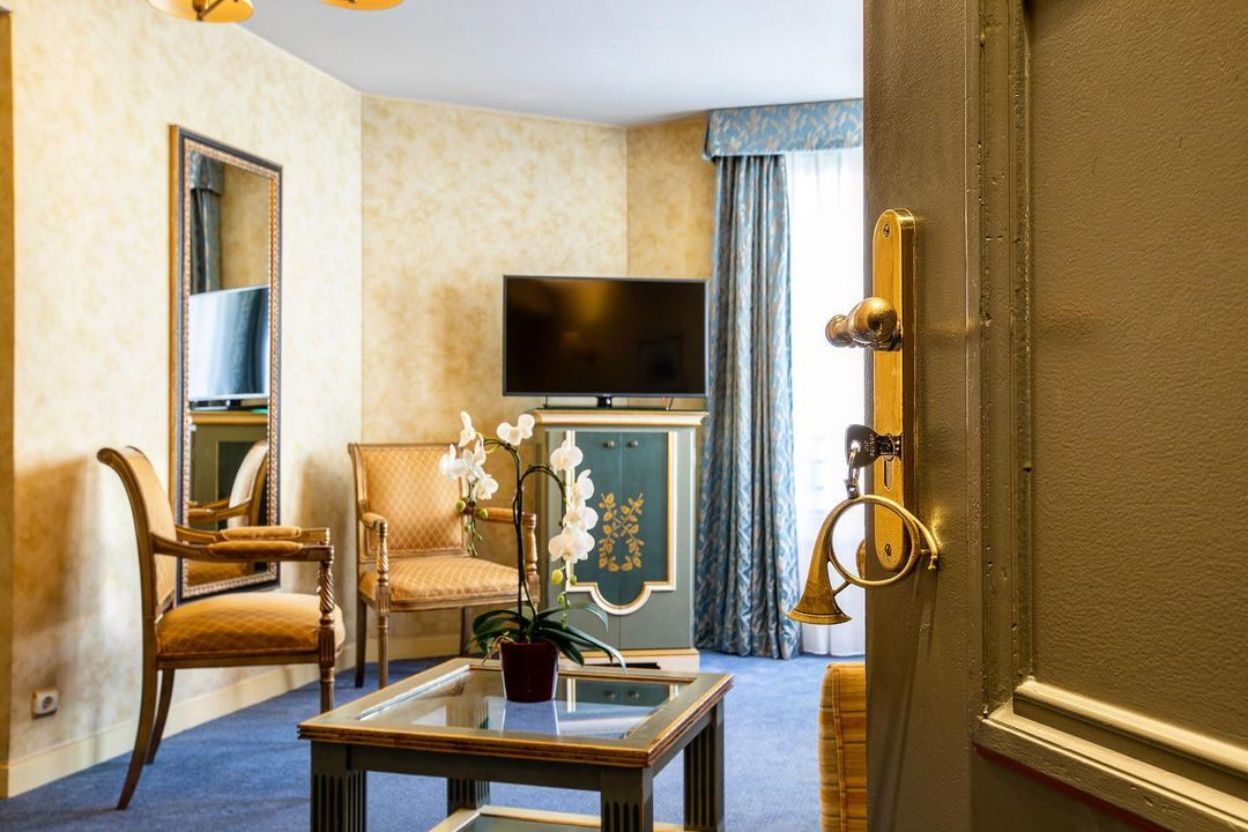 4 star hotels in paris with air conditioning 