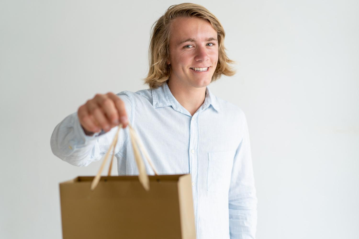 man offering product for dropshipping