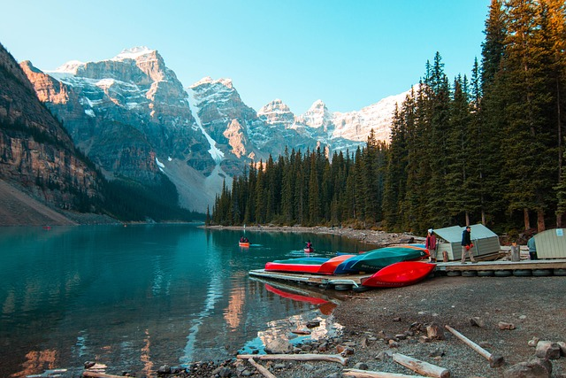 Canadian Canoe, Banff National Park, alberta, canada