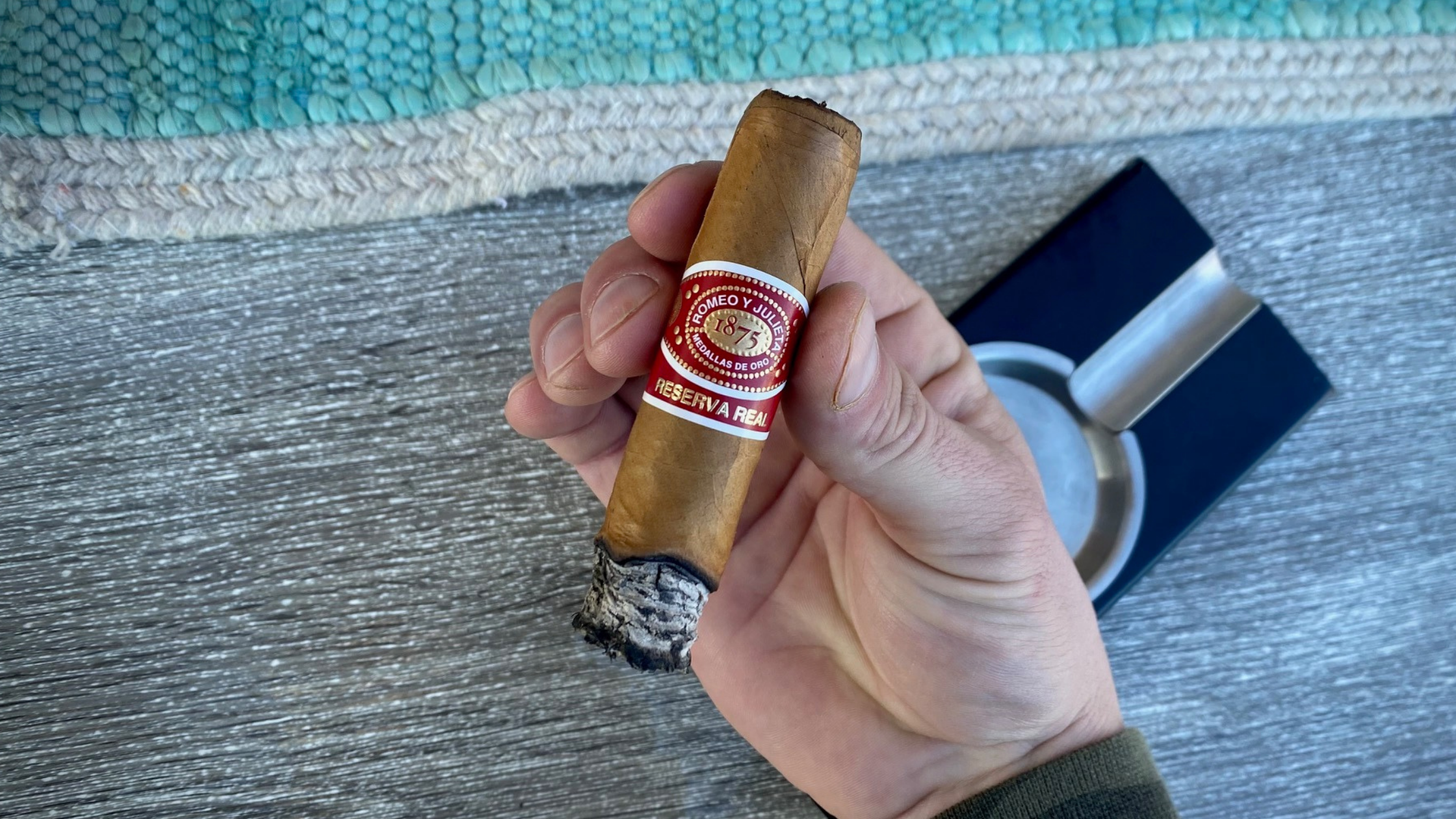 Romeo y Julieta Reserva Real  Final Third