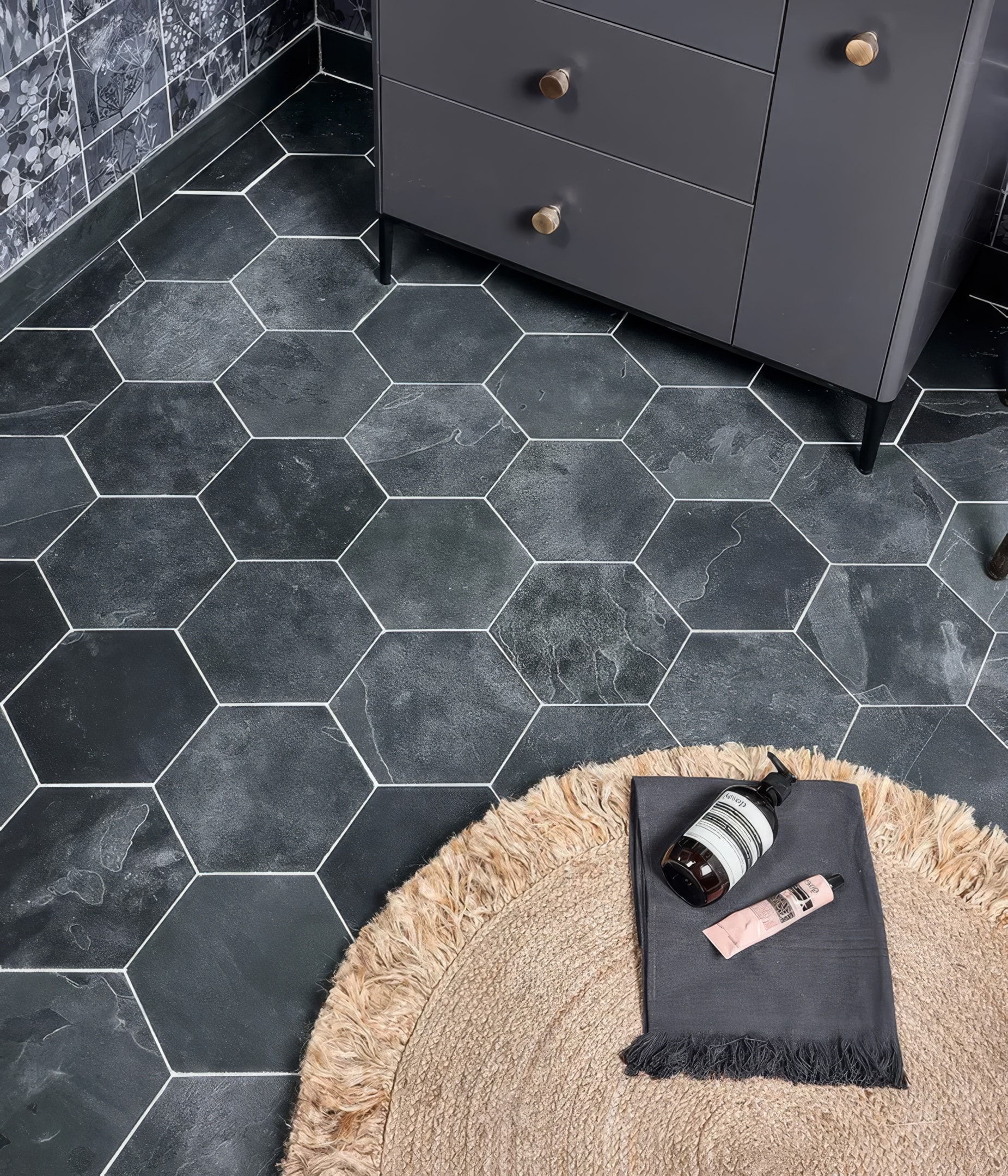 Metropolitan Slate Hexagon Riven Finish