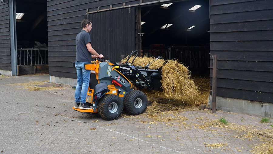 skid steer with blades and wheels or tracks