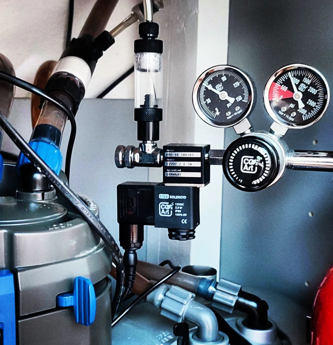 When using Inline diffuser you need to connect it to the outflow of your canister filter