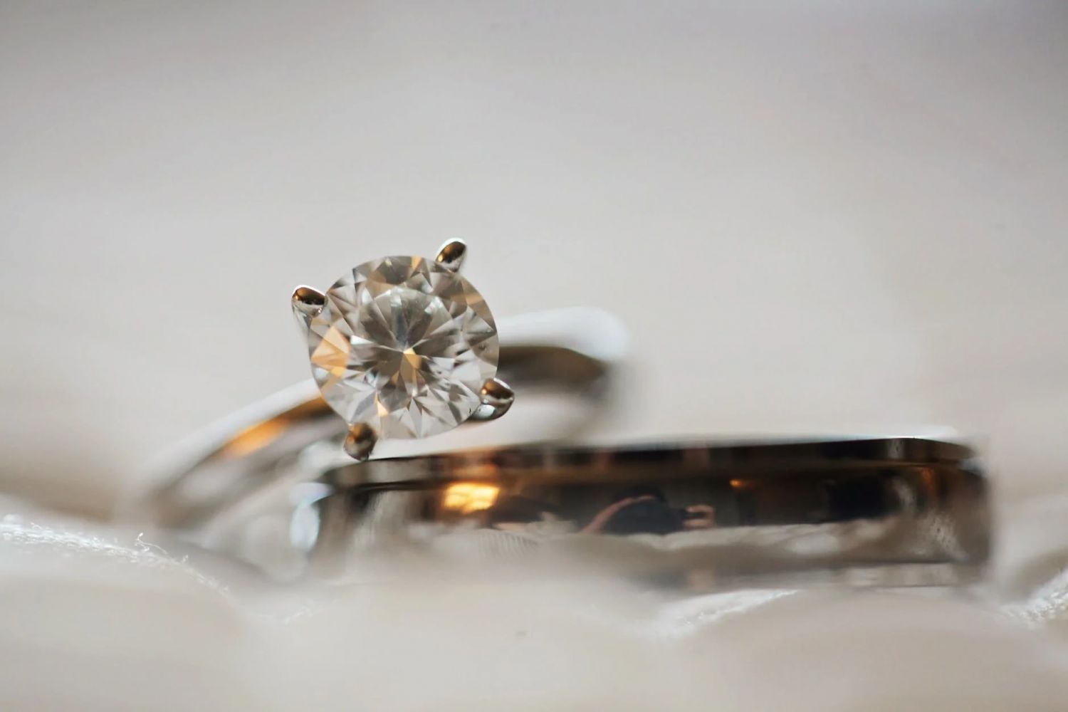 What do Gemological Institutes say About Lab Grown Diamonds?