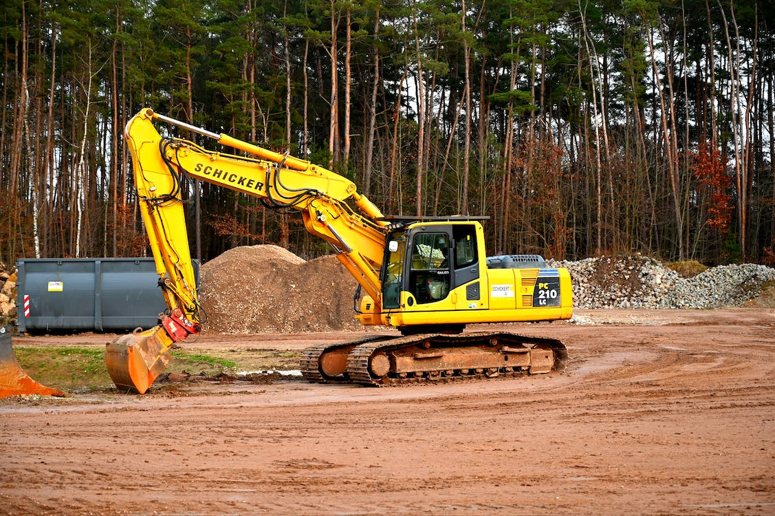 Mini excavator model service to dig on ramps