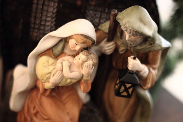 visité Jésus, trois mages. apporté des cadeaux