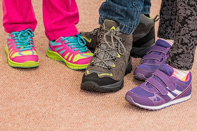 kids love tying elastic shoelaces in their shoe