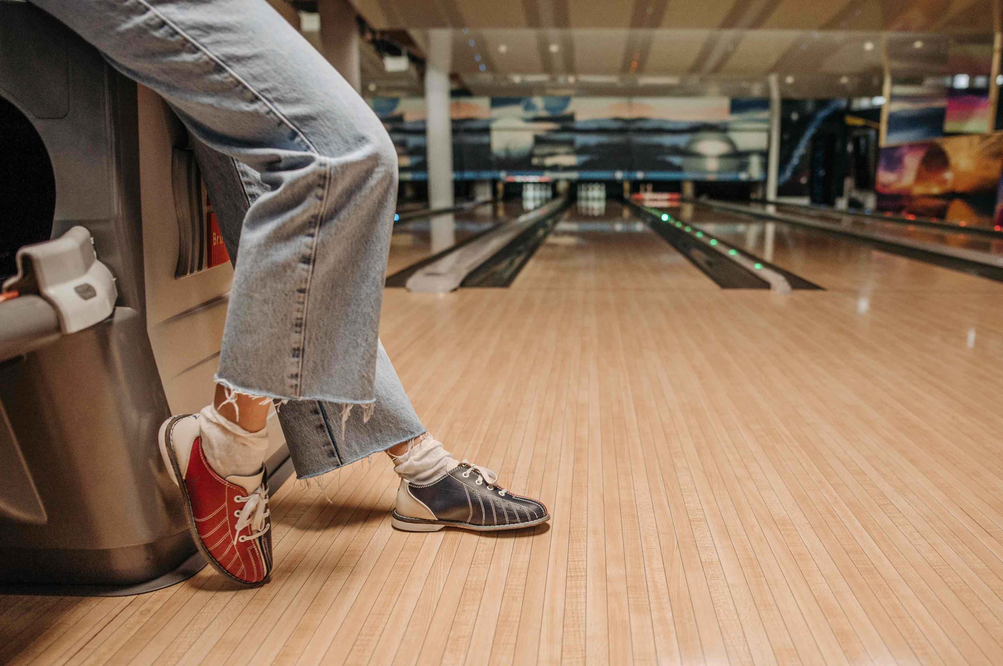 maple floor in bowling alleys