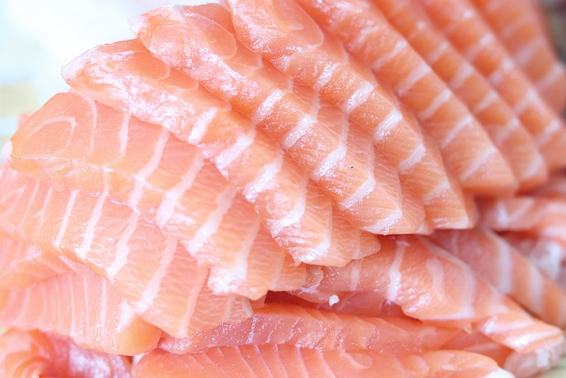 tuna, natural baits, fish, yellow spots, sashimi, sushi, yellowfin tuna