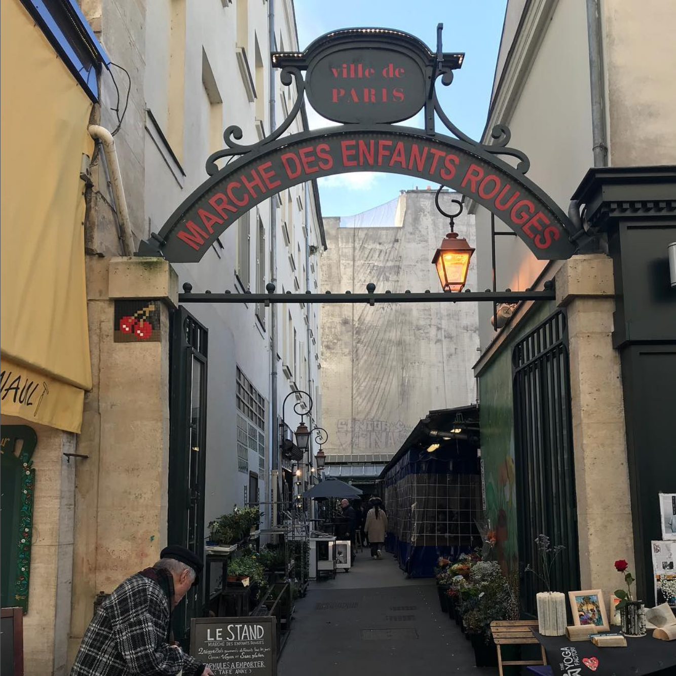 le marais paris near rue des francs bourgeois