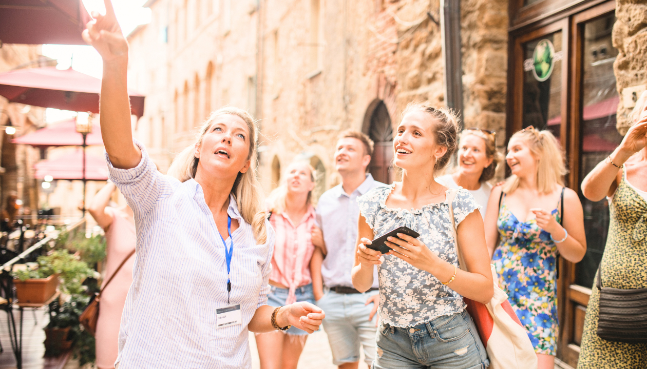 Private walking food tour in Cádiz