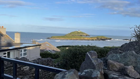 Hike-in-the-Ballycotton-Cliff-Walk