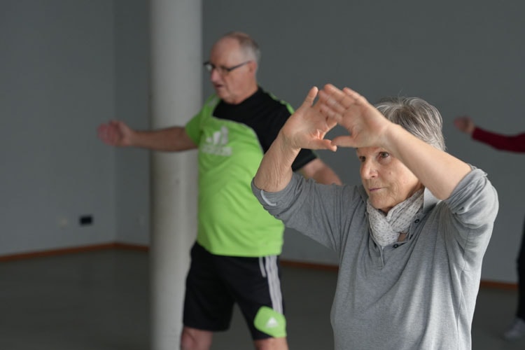 Wir haben dank der Bürgermeisterin eine Turnhalle in unserer direkter Nähe angemietet, da unser Gymnastikraum zu klein wurde.