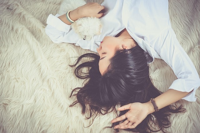 girl, sleep, extremely soft comforter with medium firmness