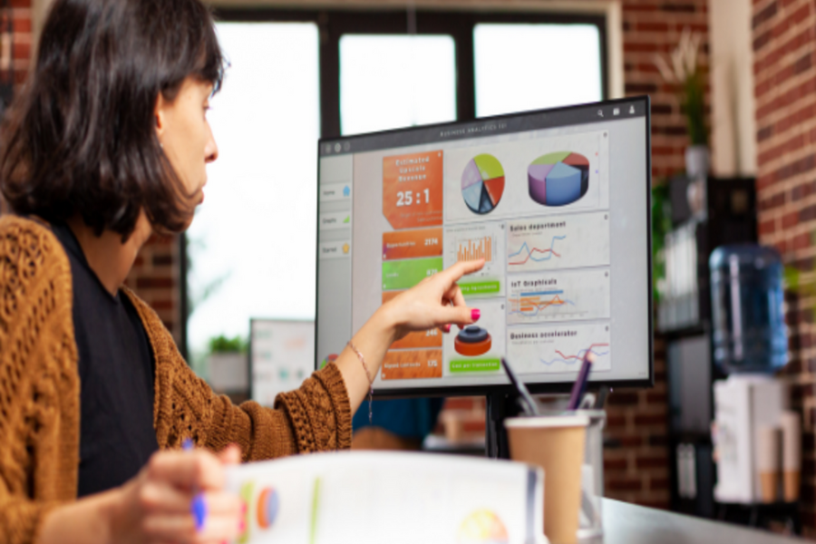 udział treści eksperckich a wpływ autorytetu tematycznego w przestrzeni wymiarowej