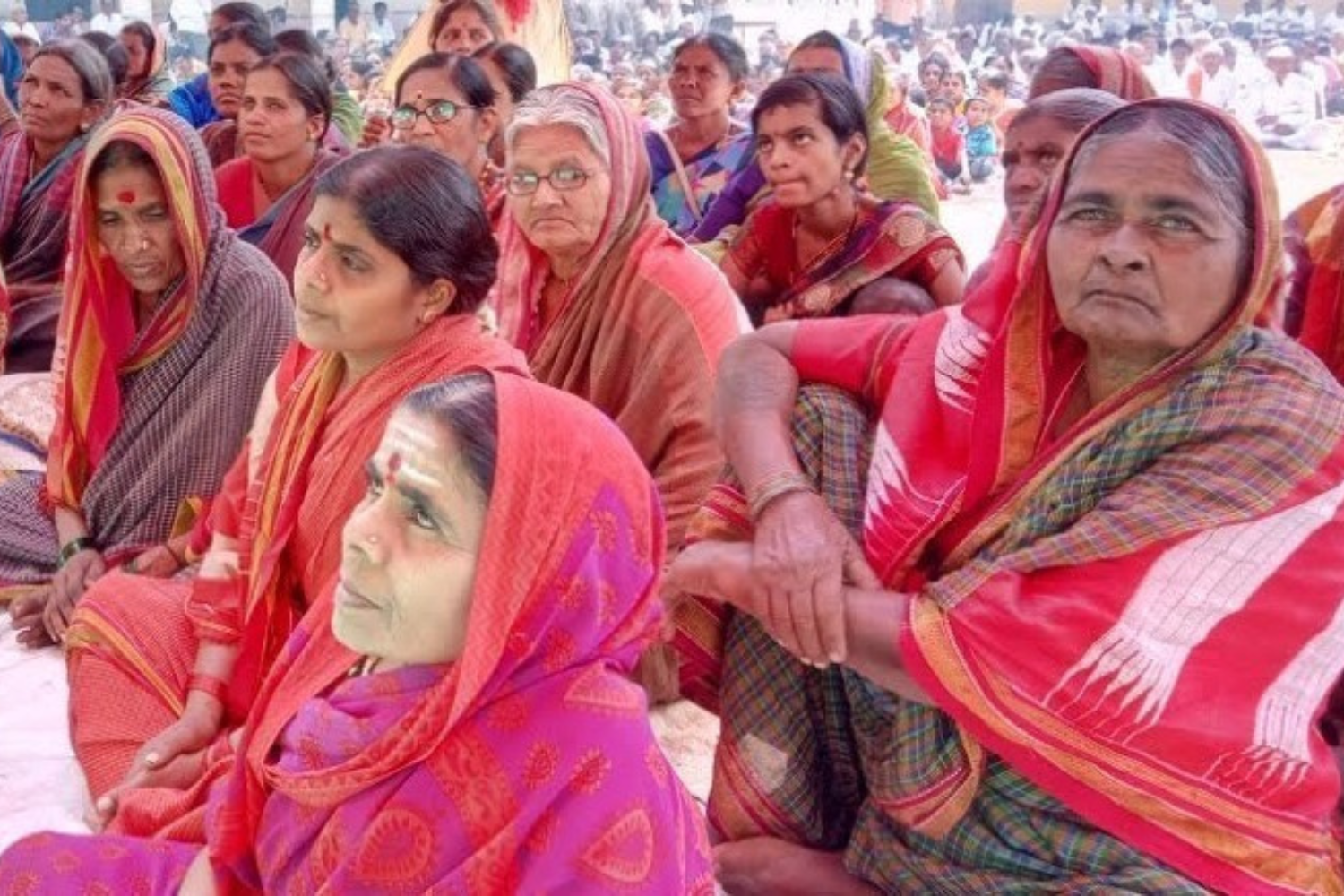 women of Bagalkote wearing their traditional Ilkal sarees.