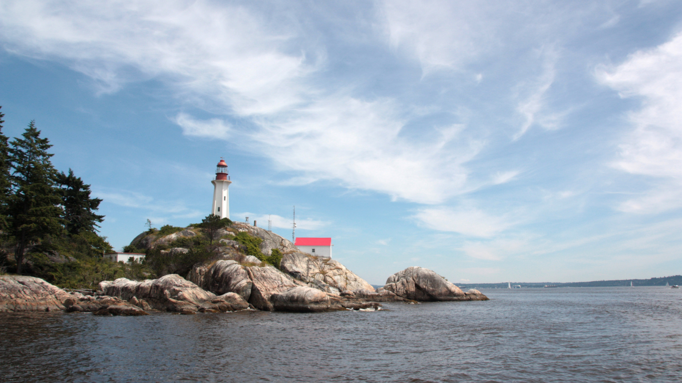 Lighthouse Park, West Vancouver - Picture by steve_is_on_holiday https://www.canva.com/photos/MAEEwc3EIQE/