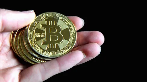 Bitcoin, a cryptocurrency market trend setter with crypto coins
